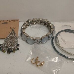 JEWERLY RESALE LOT (10)
